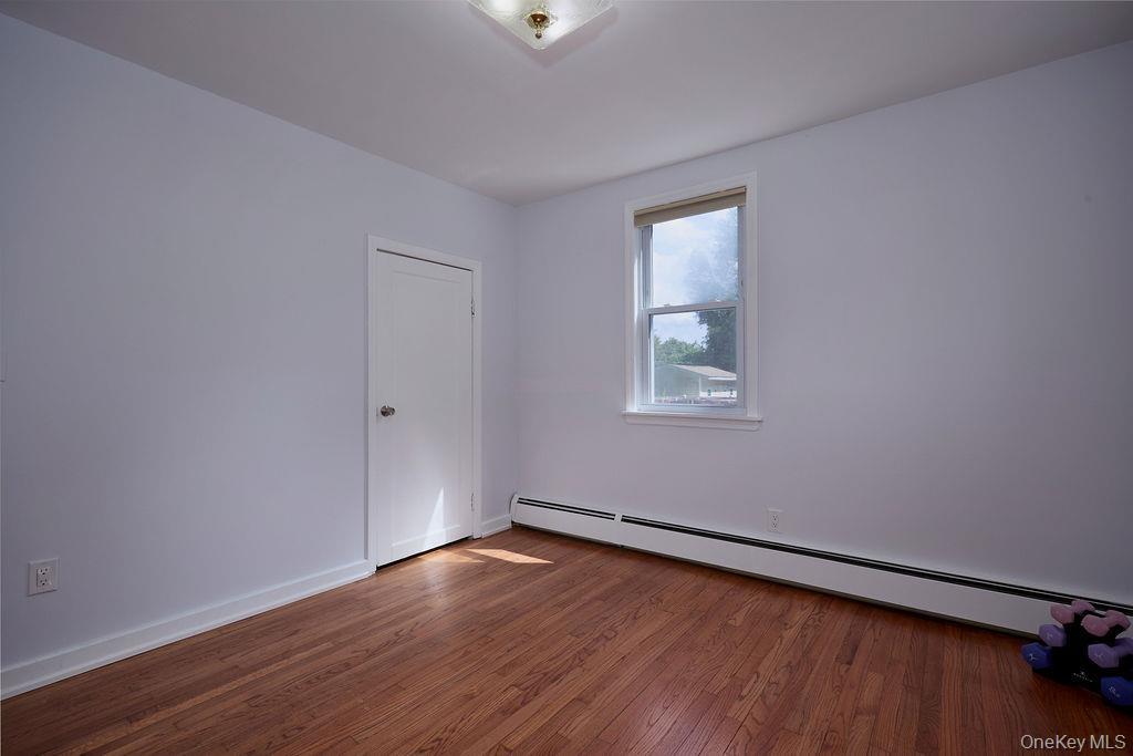 Single Family Walnut Road  Westchester County, NY 10537, MLS-1040911-17