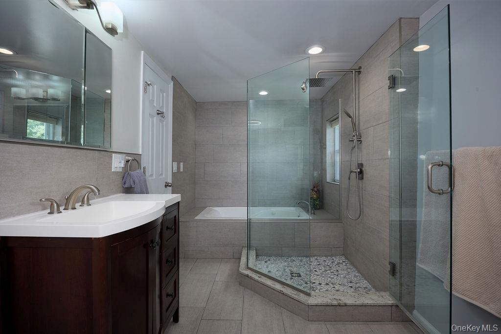 Single Family Walnut Road  Westchester County, NY 10537, MLS-1040911-23