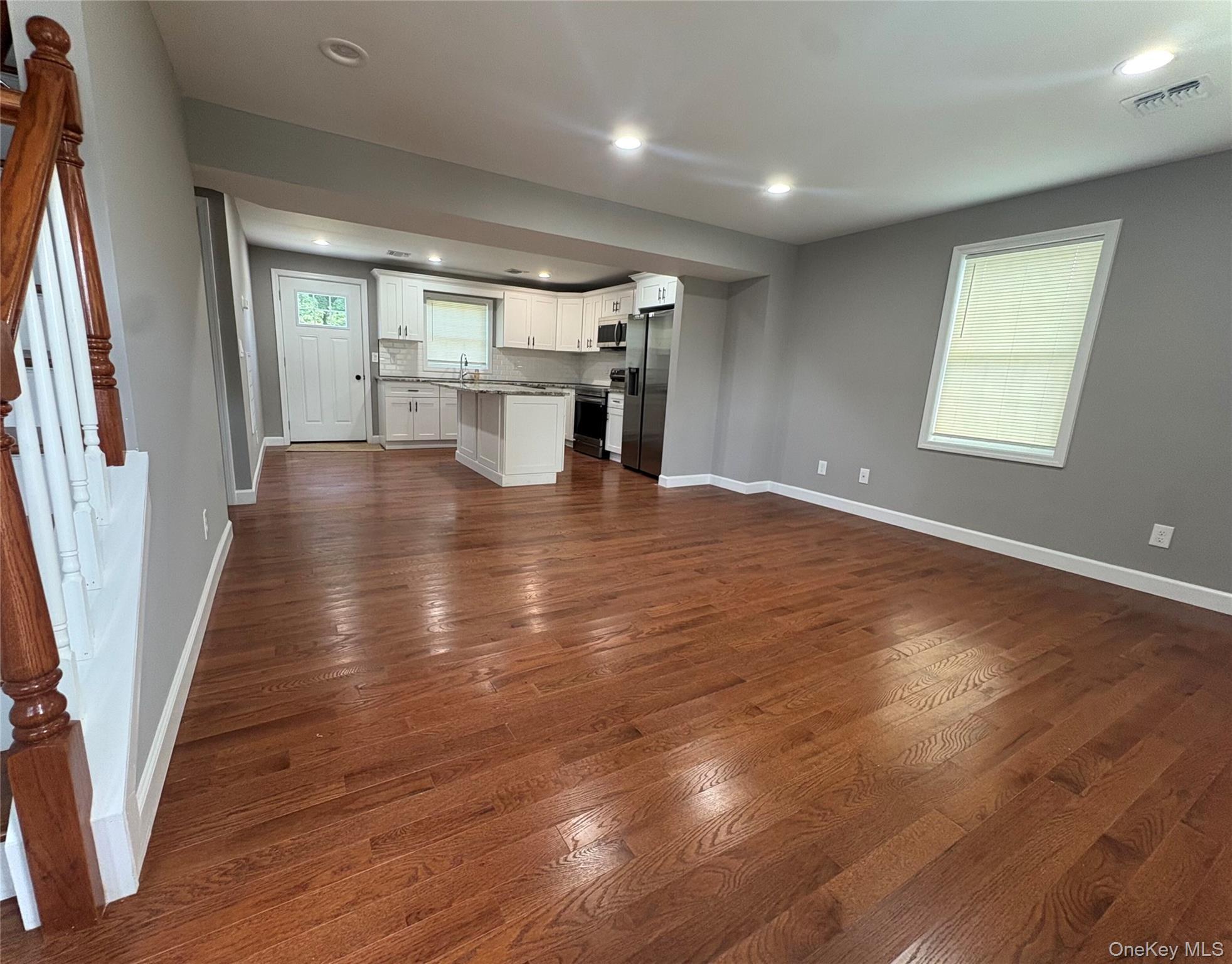 Single Family E Lakeland Street Suffolk County, NY 11706, MLS-1040915-14