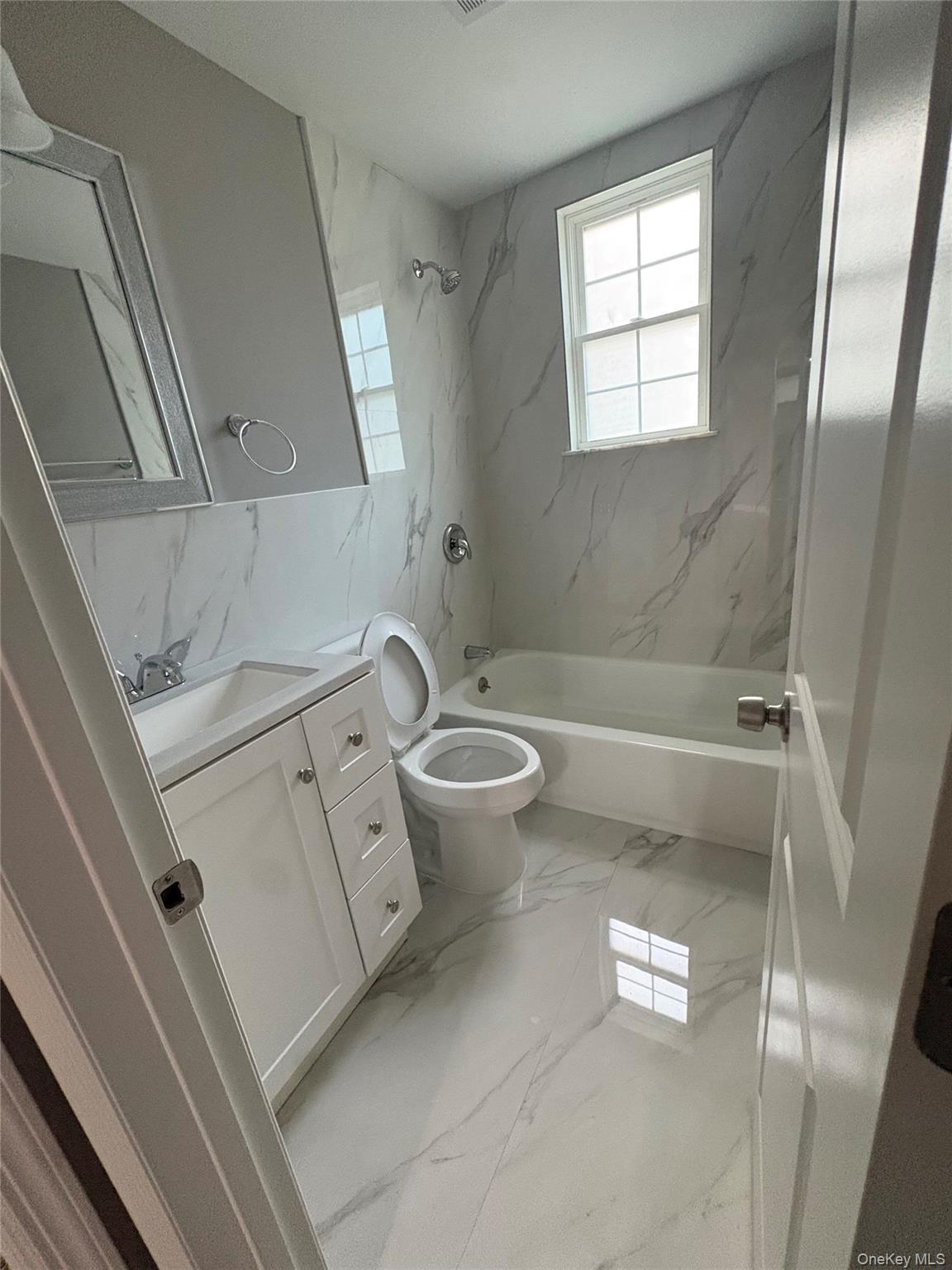 Single Family E Lakeland Street Suffolk County, NY 11706, MLS-1040915-15