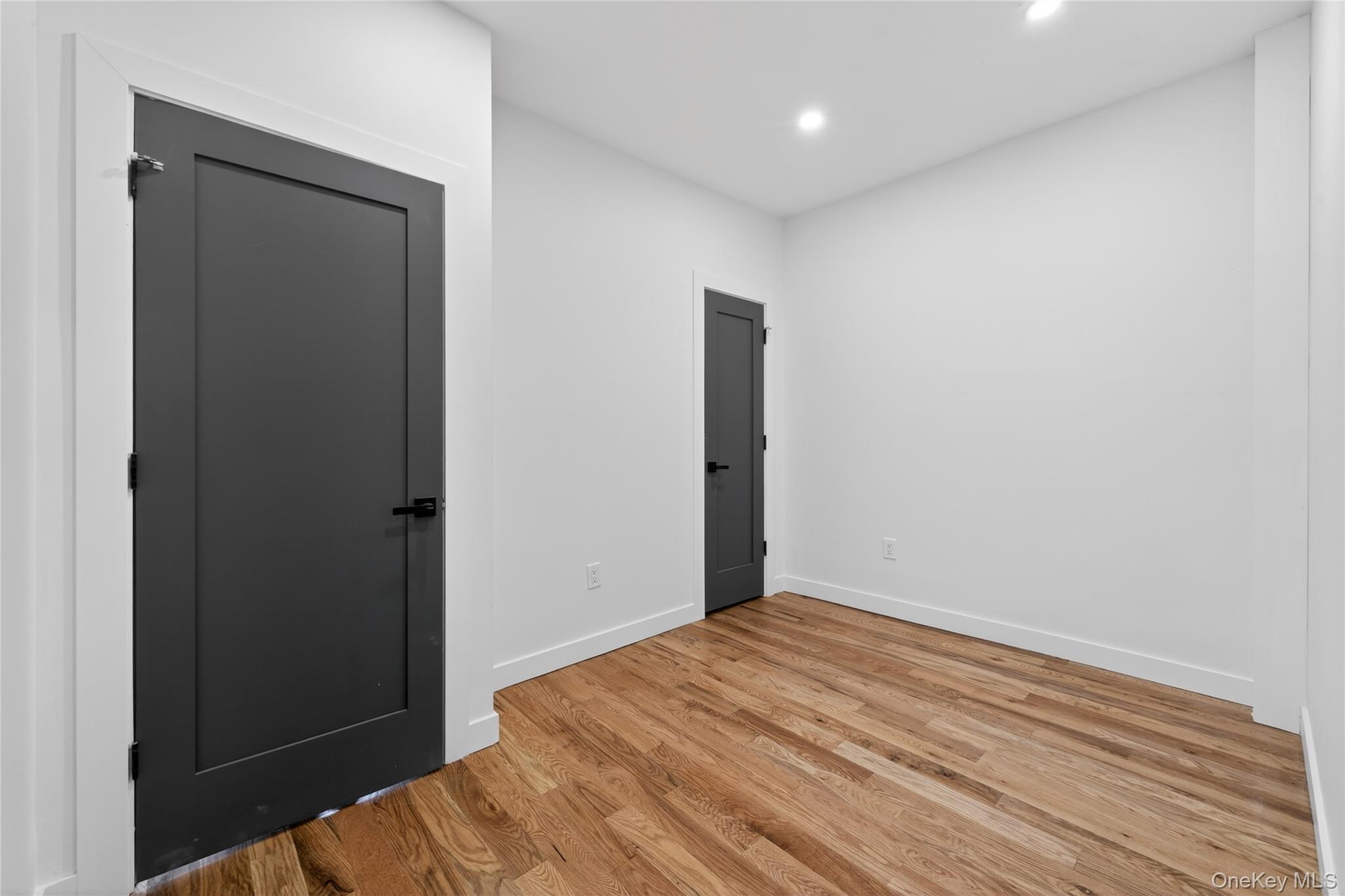 Single Family 35th Avenue  Queens, NY 11368, MLS-1040944-22