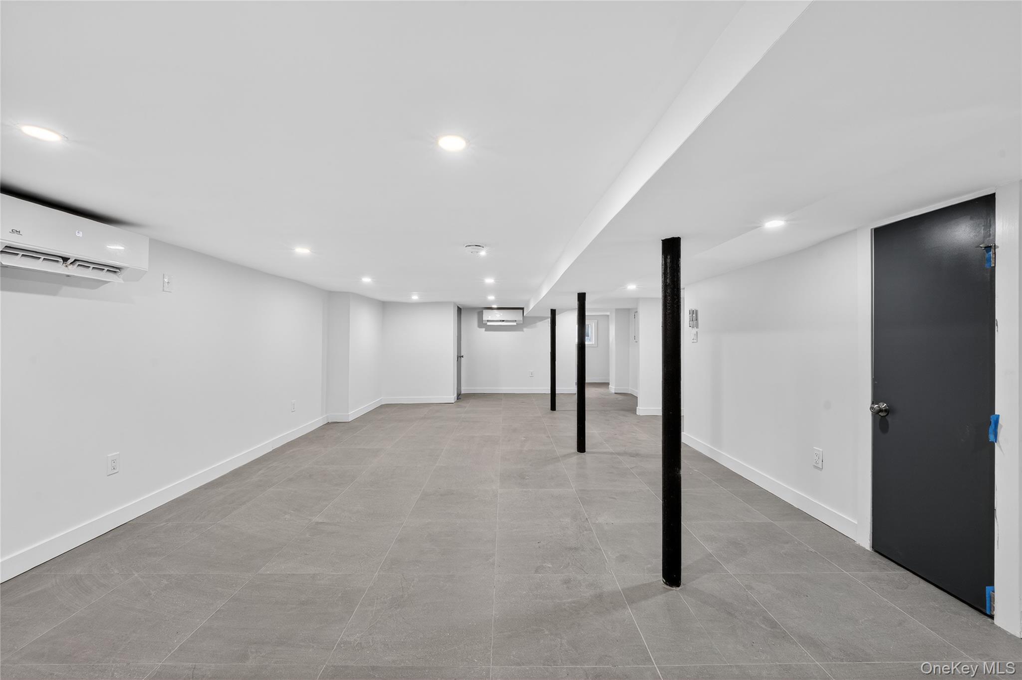 Single Family 35th Avenue  Queens, NY 11368, MLS-1040944-28