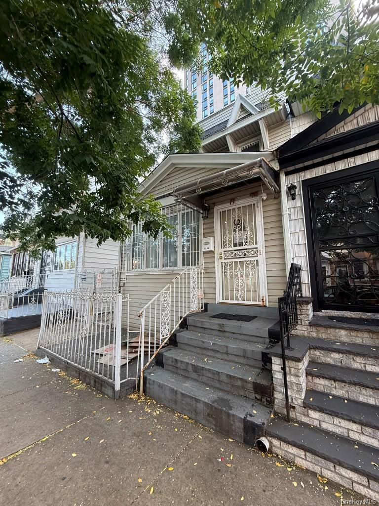 Single Family 168th Place  Queens, NY 11433, MLS-1040958-20