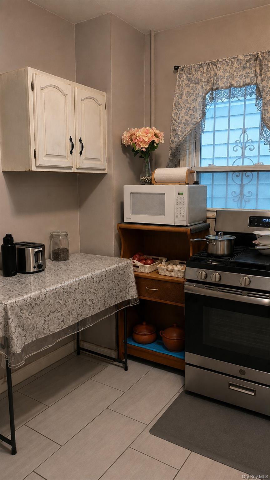 Single Family 168th Place  Queens, NY 11433, MLS-1040958-5