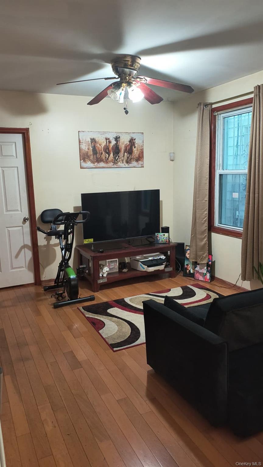 Single Family 168th Place  Queens, NY 11433, MLS-1040958-6