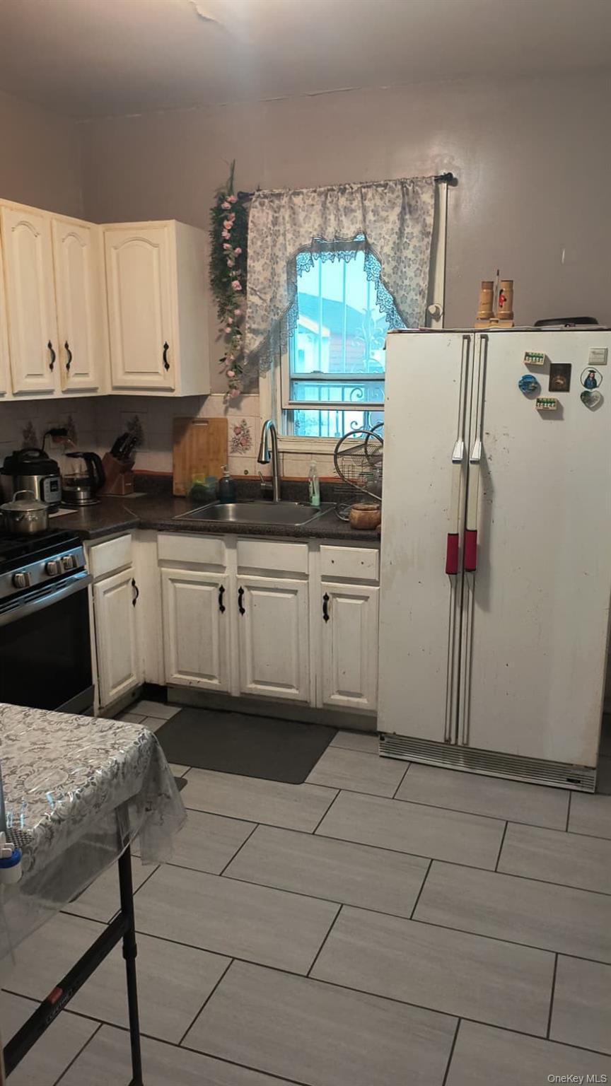 Single Family 168th Place  Queens, NY 11433, MLS-1040958-9