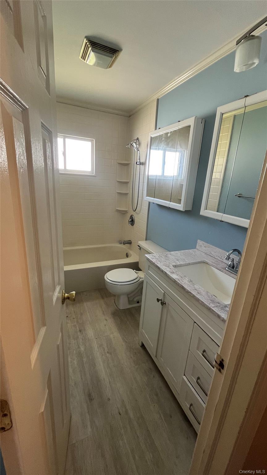 Single Family Pine Street Suffolk County, NY 11717, MLS-1040975-6