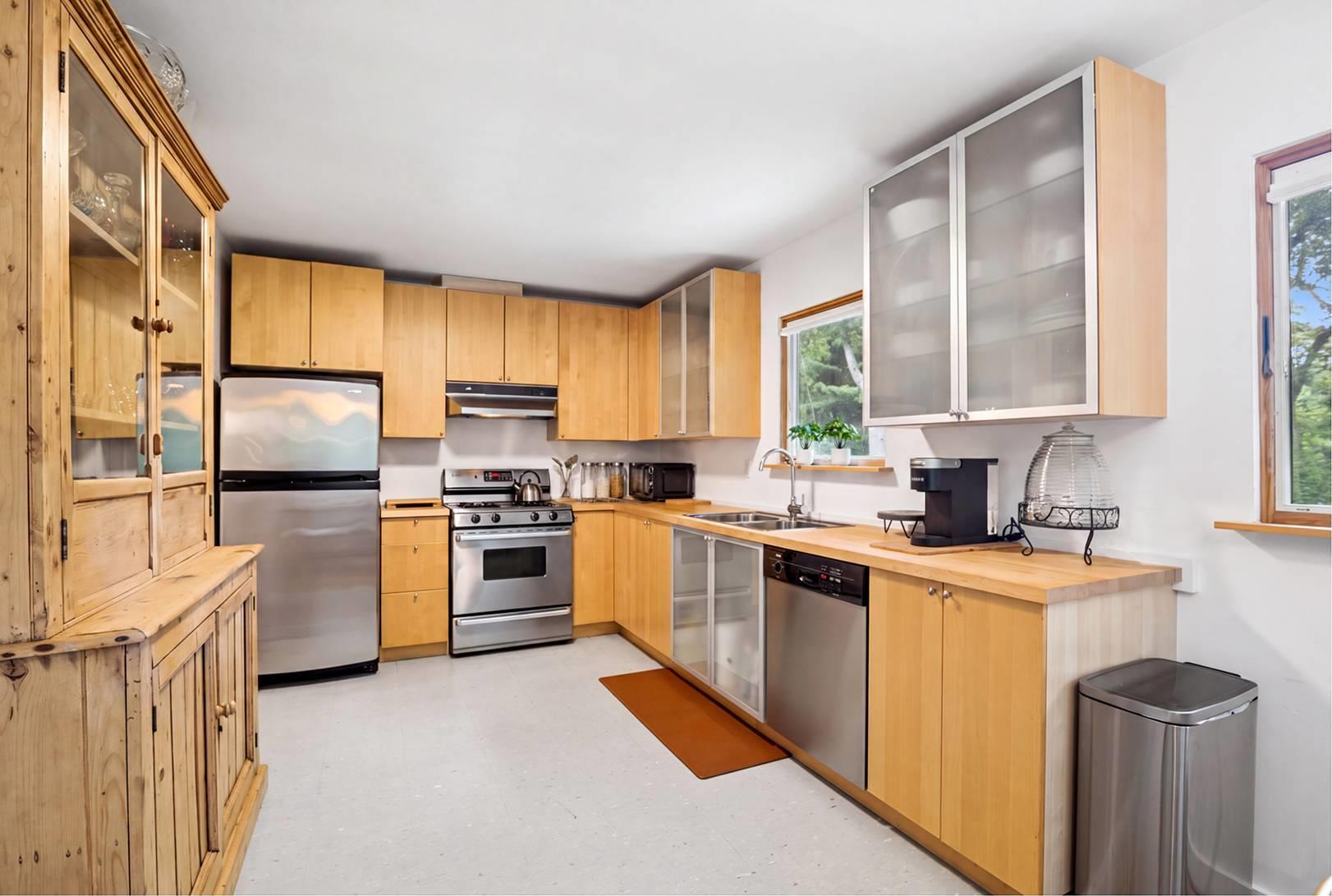 Single Family Lincoln Street  Suffolk County, NY 11963, MLS-1040984-16