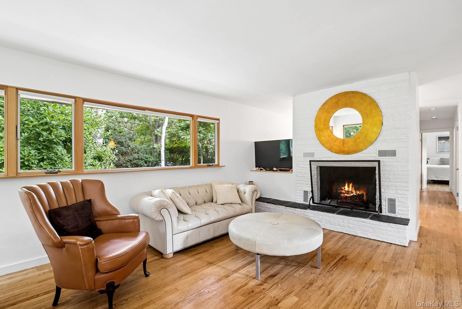 Single Family Lincoln Street  Suffolk County, NY 11963, MLS-1040984-8