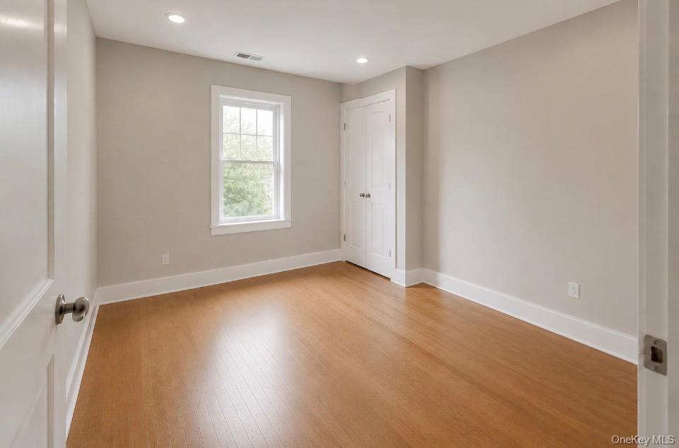 Single Family Bedford Street Suffolk County, NY 11798, MLS-1040989-8
