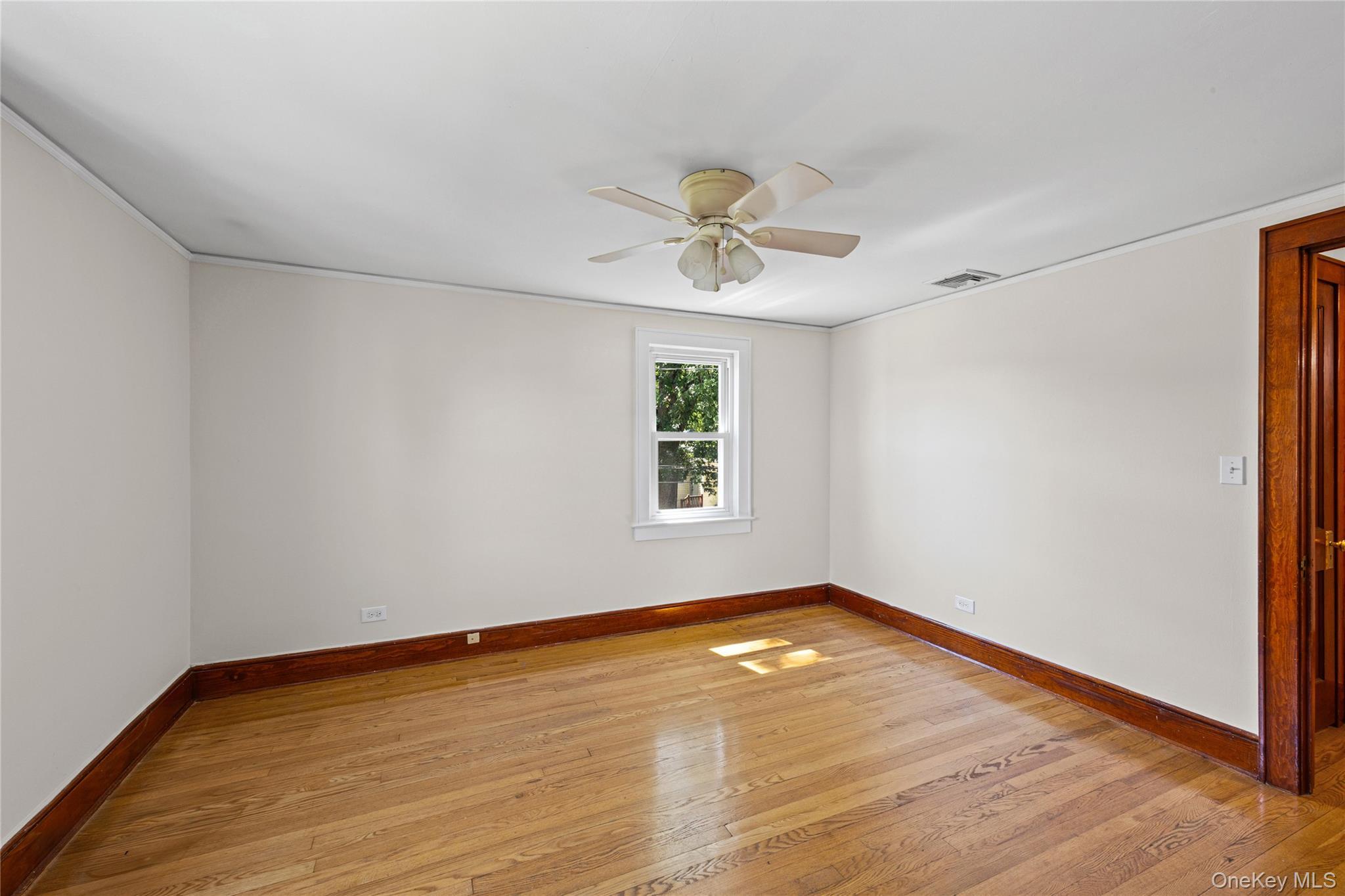 Single Family Henry Street  Suffolk County, NY 11754, MLS-1040992-12
