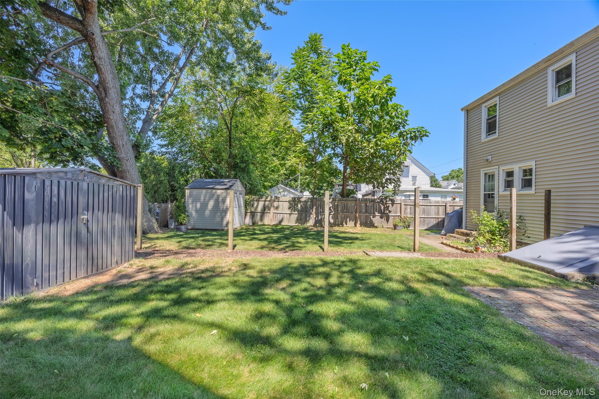 Single Family Henry Street  Suffolk County, NY 11754, MLS-1040992-16
