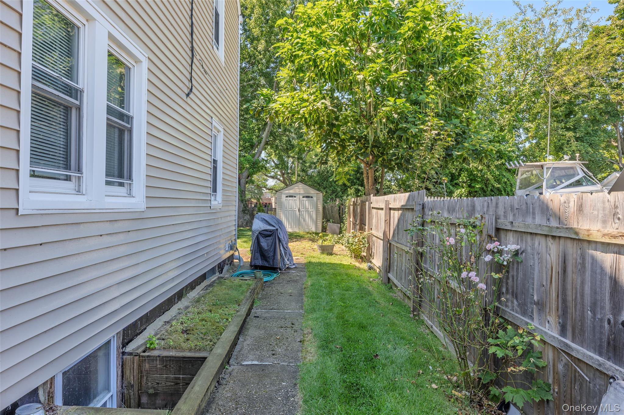 Single Family Henry Street  Suffolk County, NY 11754, MLS-1040992-17