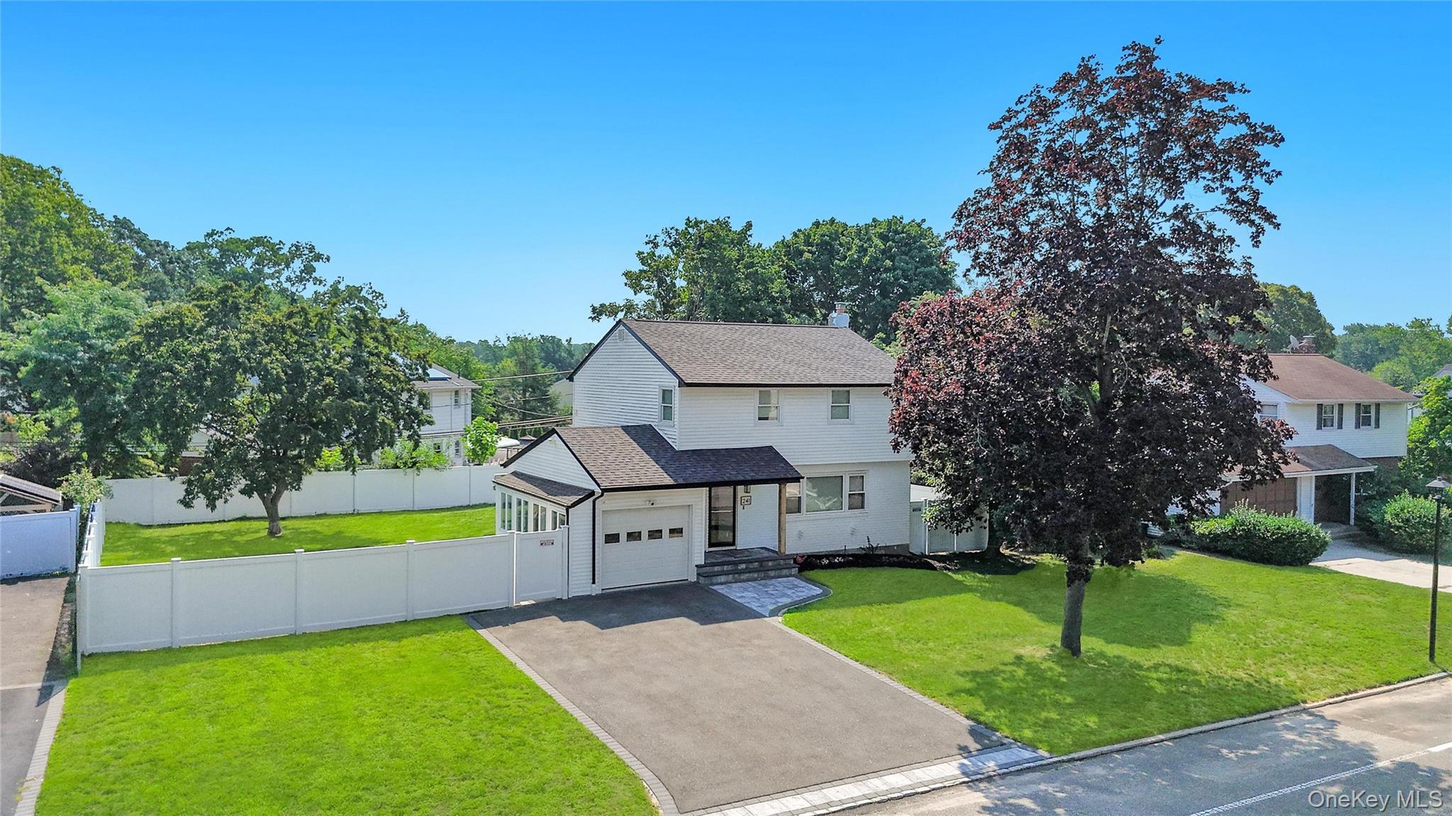 Single Family Tree Road Suffolk County, NY 11720, MLS-1041011-10