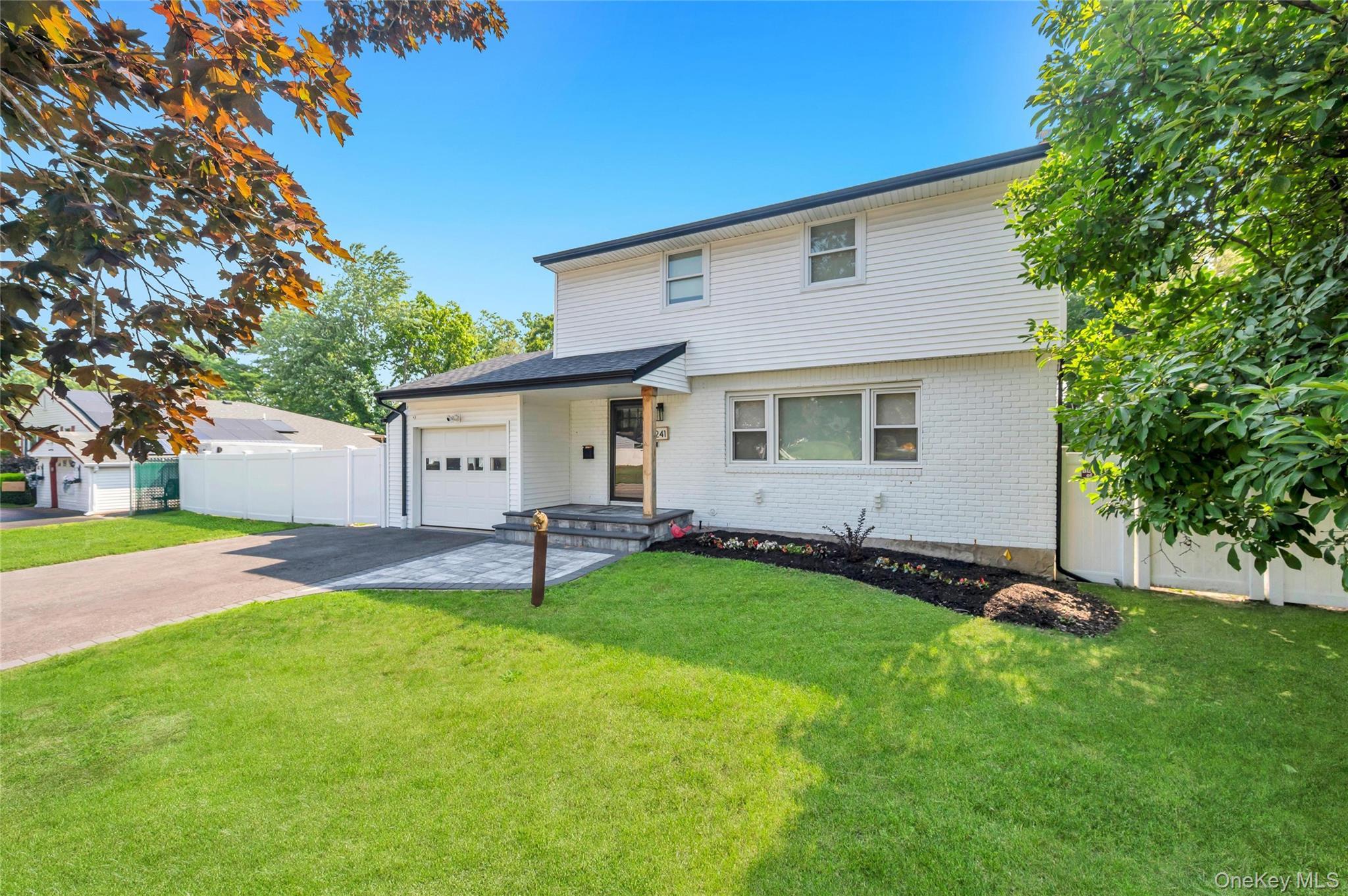 Single Family Tree Road Suffolk County, NY 11720, MLS-1041011-2
