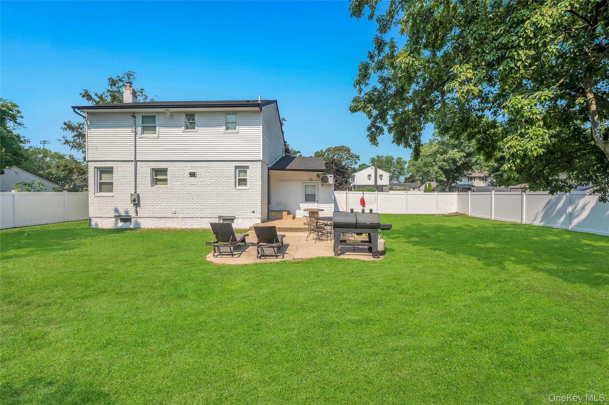 Single Family Tree Road Suffolk County, NY 11720, MLS-1041011-5