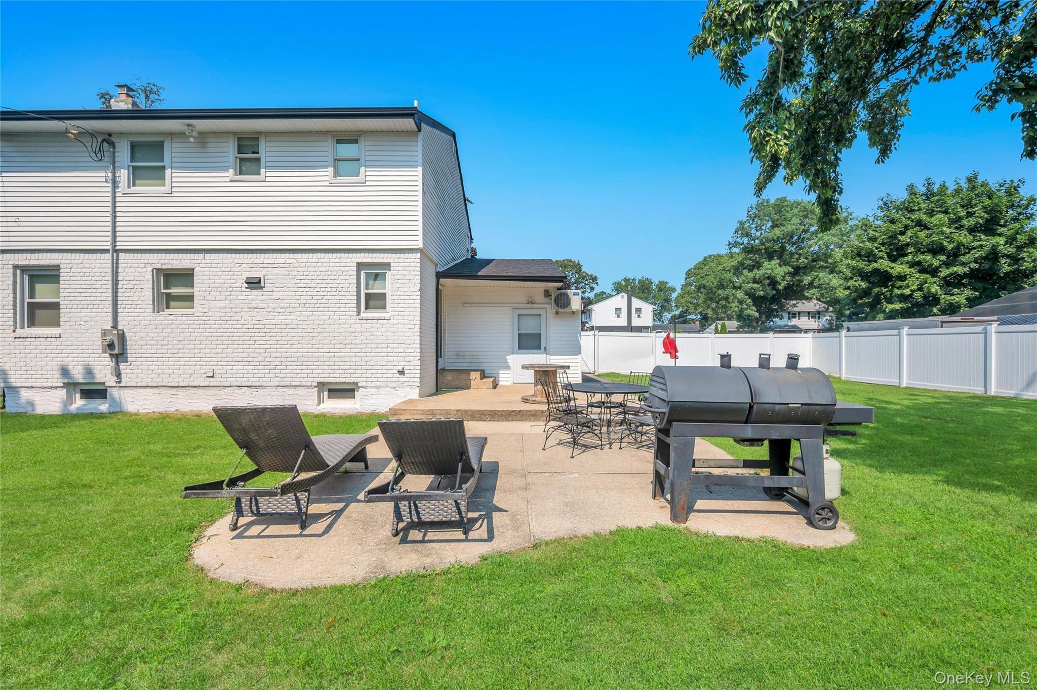 Single Family Tree Road Suffolk County, NY 11720, MLS-1041011-7