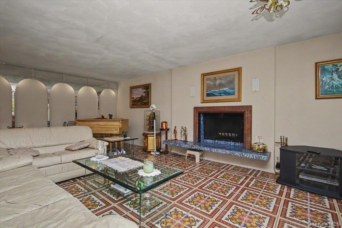 Single Family N 2nd Street Westchester County, NY 10567, MLS-1041039-15