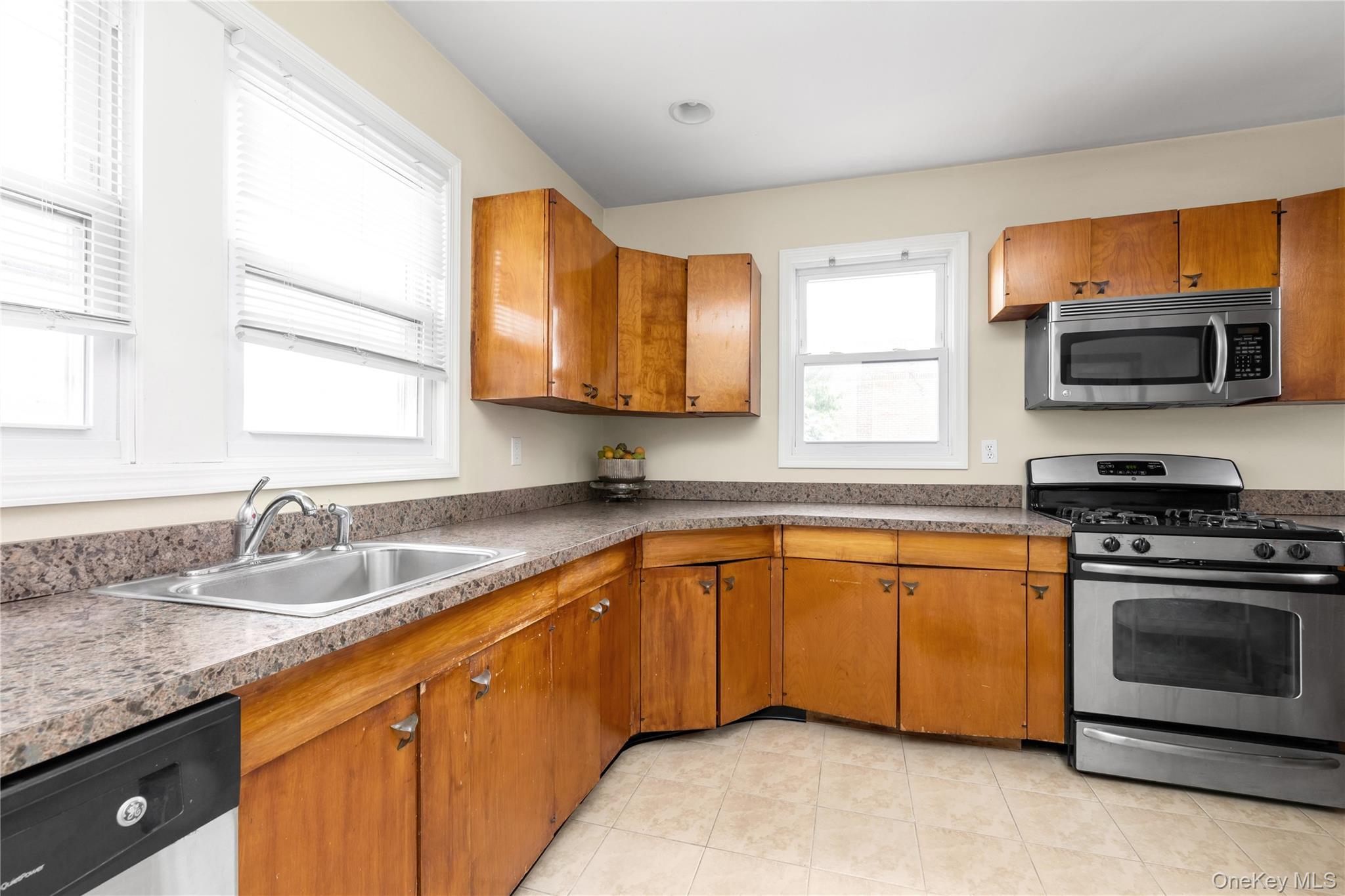 Single Family Liberty Avenue Nassau County, NY 11501, MLS-1041041-3