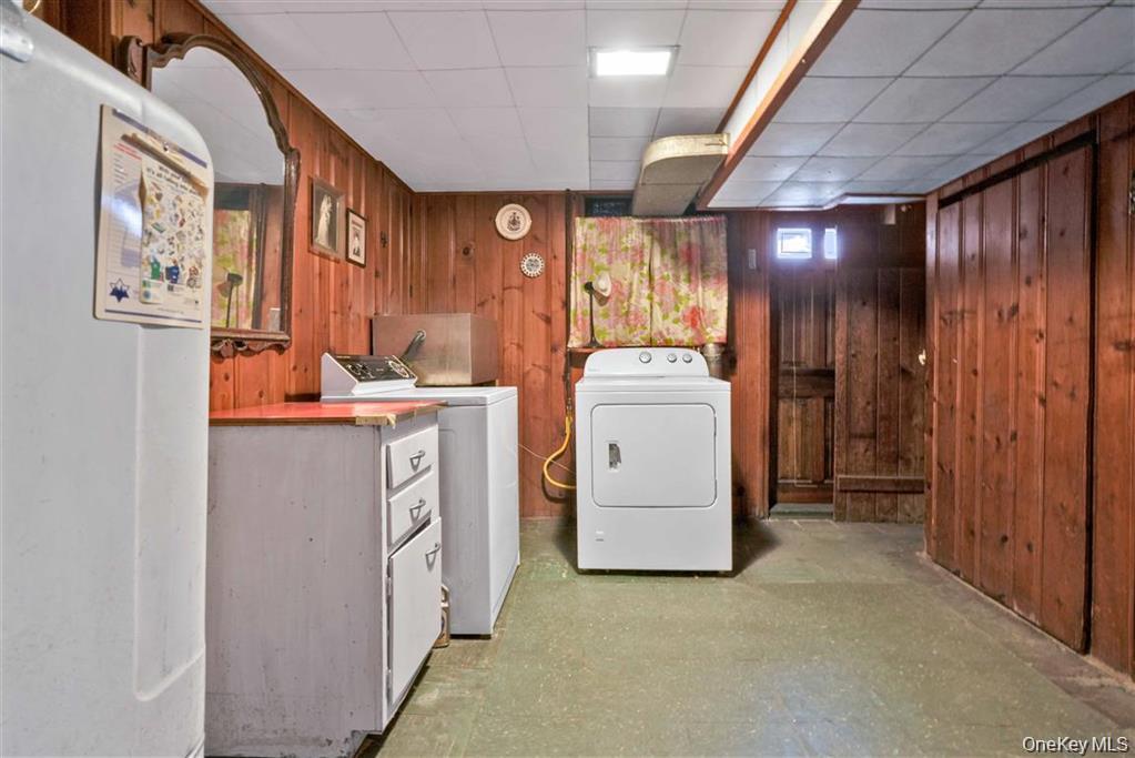Single Family Austin Street  Queens, NY 11415, MLS-1041051-23