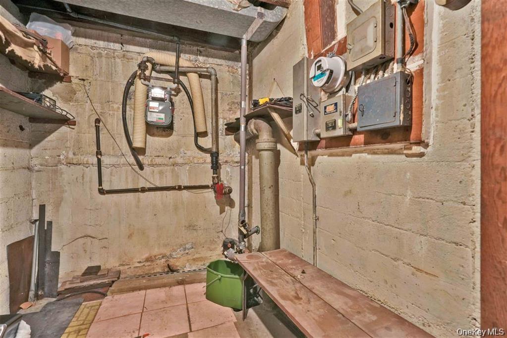 Single Family Austin Street  Queens, NY 11415, MLS-1041051-25