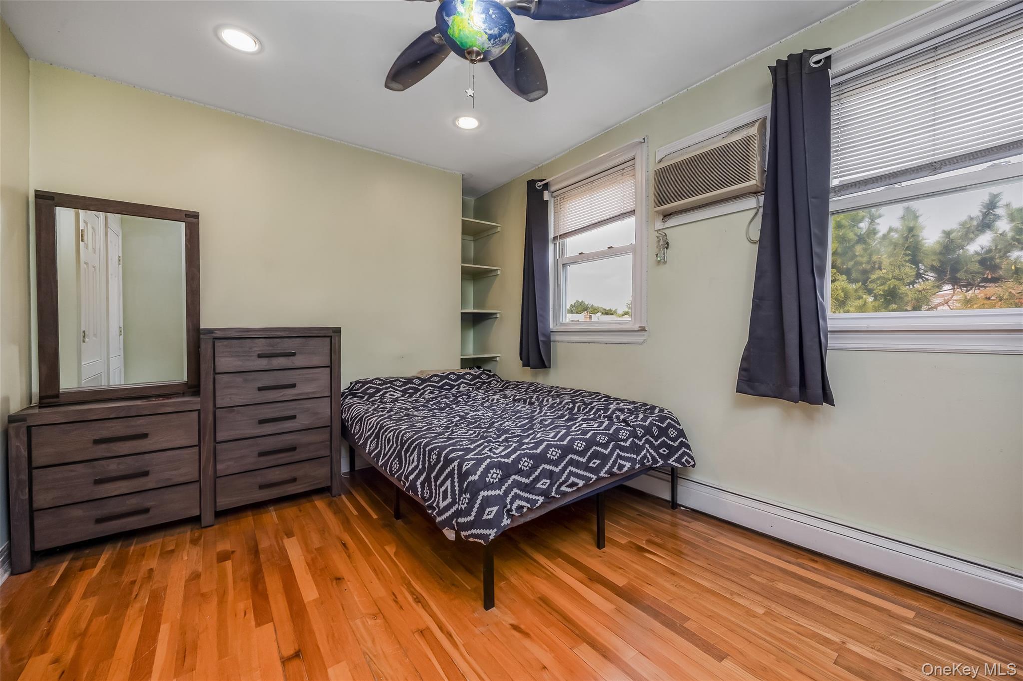 Single Family 75th Avenue Queens, NY 11385, MLS-1041064-13