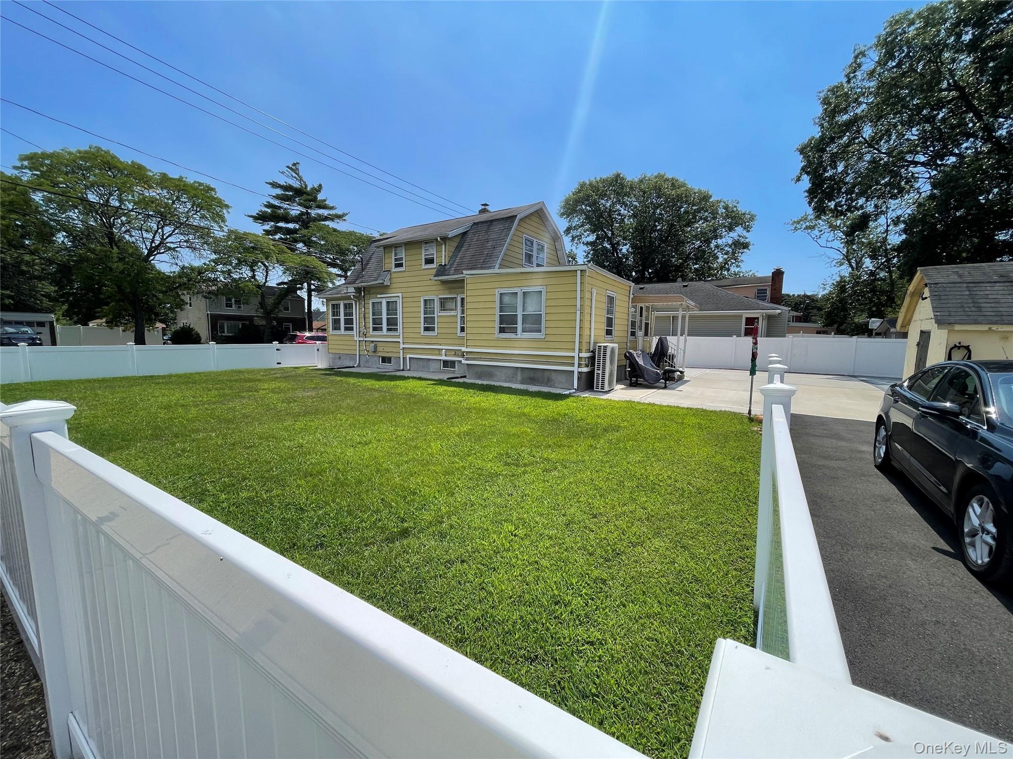 Single Family Baldwin Road Nassau County, NY 11550, MLS-1041065-10