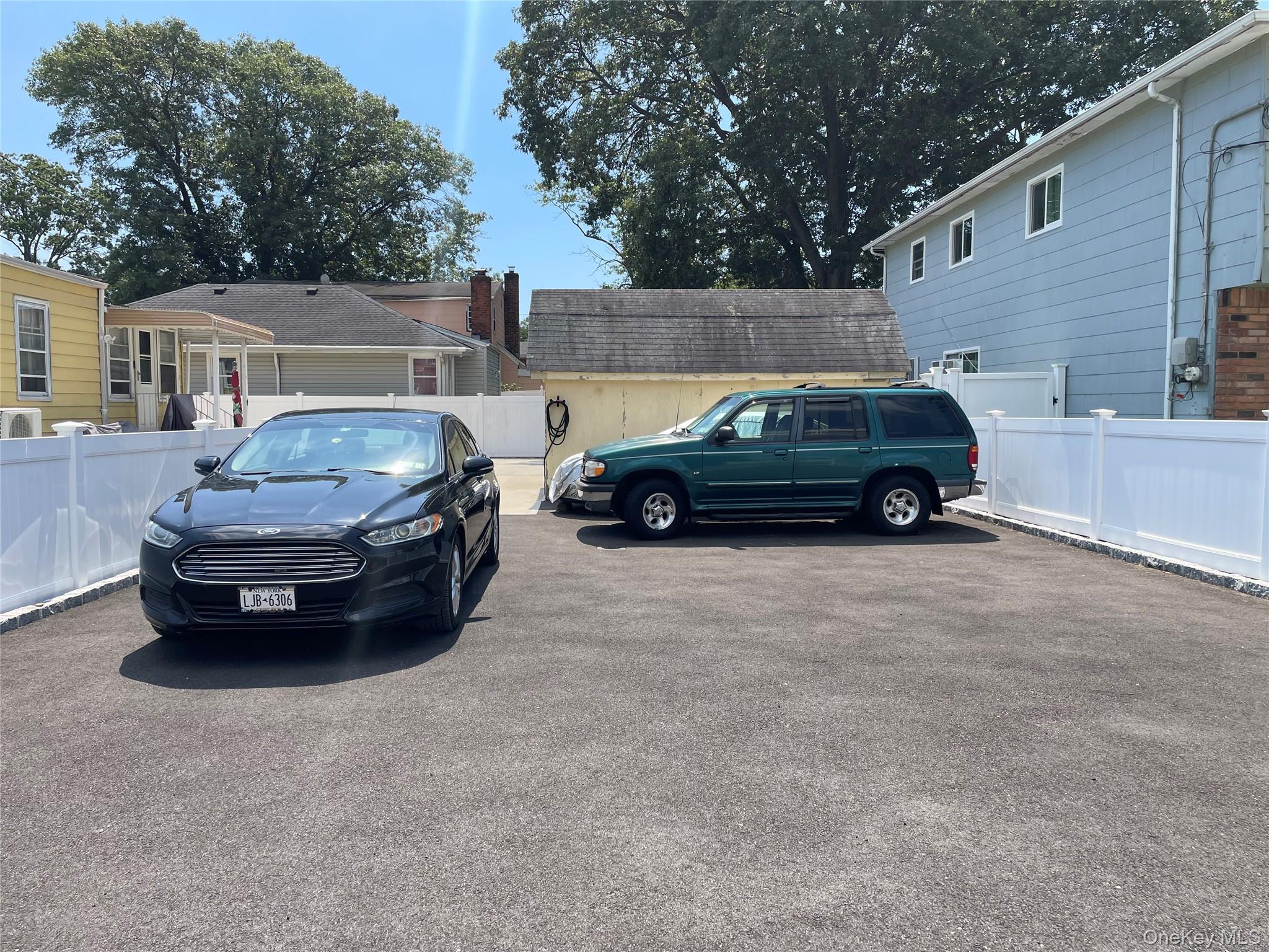 Single Family Baldwin Road Nassau County, NY 11550, MLS-1041065-11