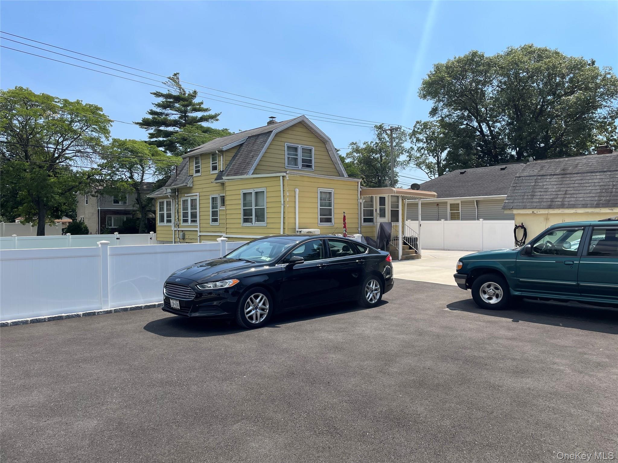 Single Family Baldwin Road Nassau County, NY 11550, MLS-1041065-12
