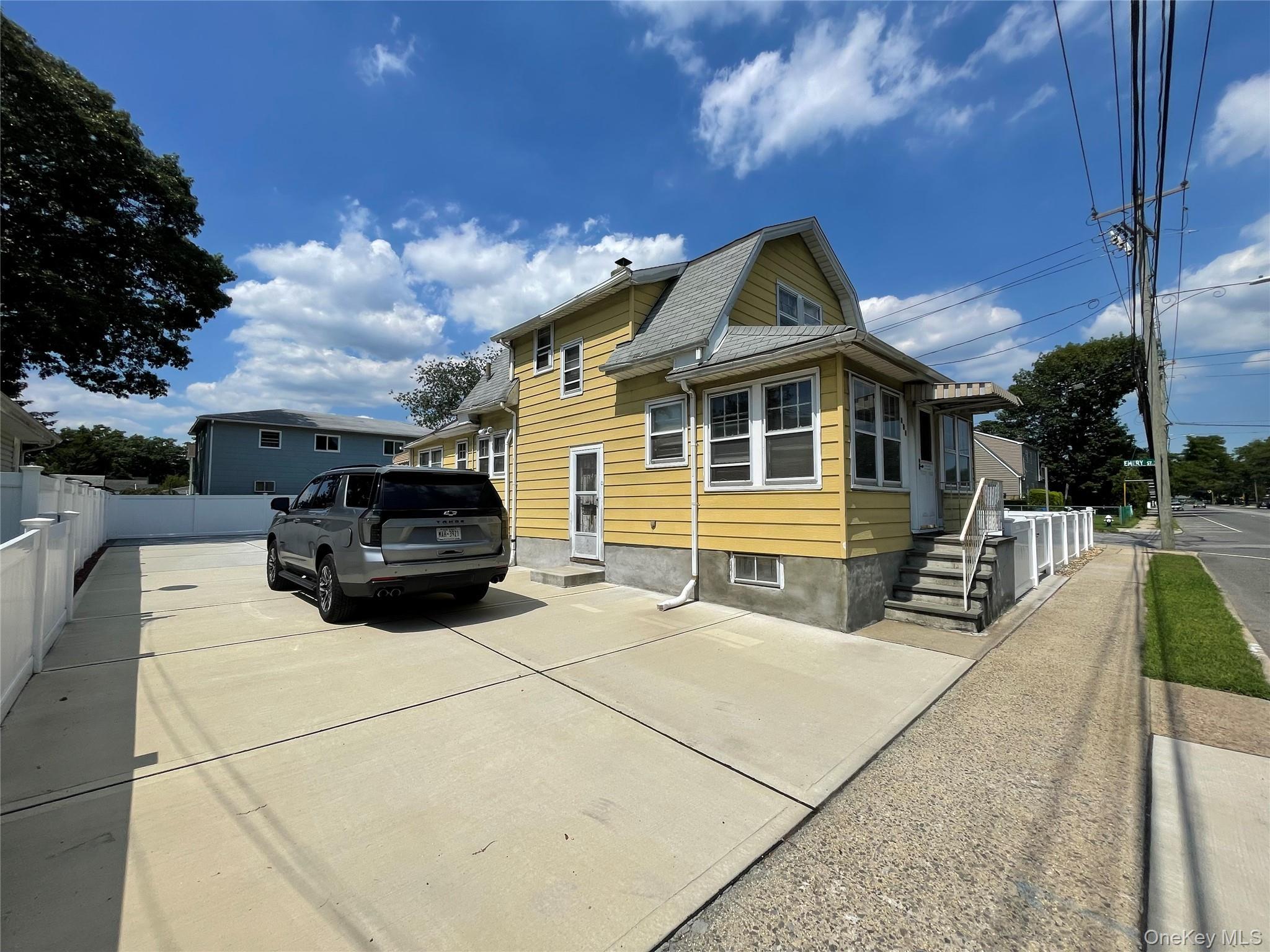Single Family Baldwin Road Nassau County, NY 11550, MLS-1041065-2