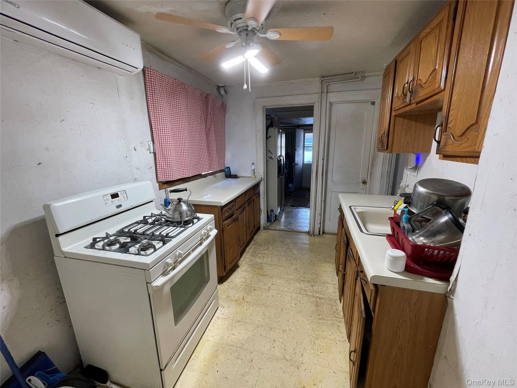 Single Family Baldwin Road Nassau County, NY 11550, MLS-1041065-3