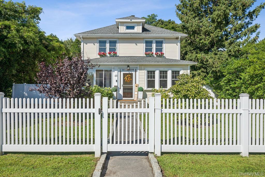Single Family Lincoln Avenue  Suffolk County, NY 11782, MLS-1041069-2