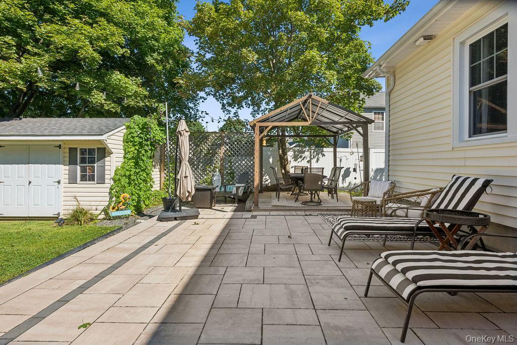 Single Family Lincoln Avenue  Suffolk County, NY 11782, MLS-1041069-32
