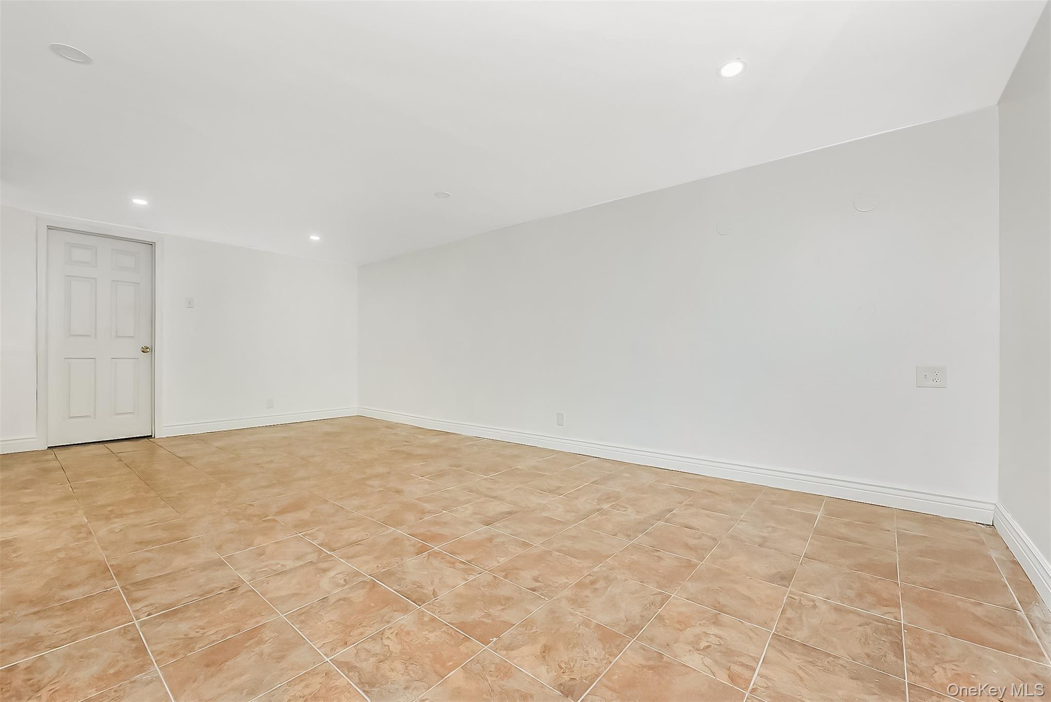 Single Family E 81st Street  Brooklyn, NY 11236, MLS-1041079-15