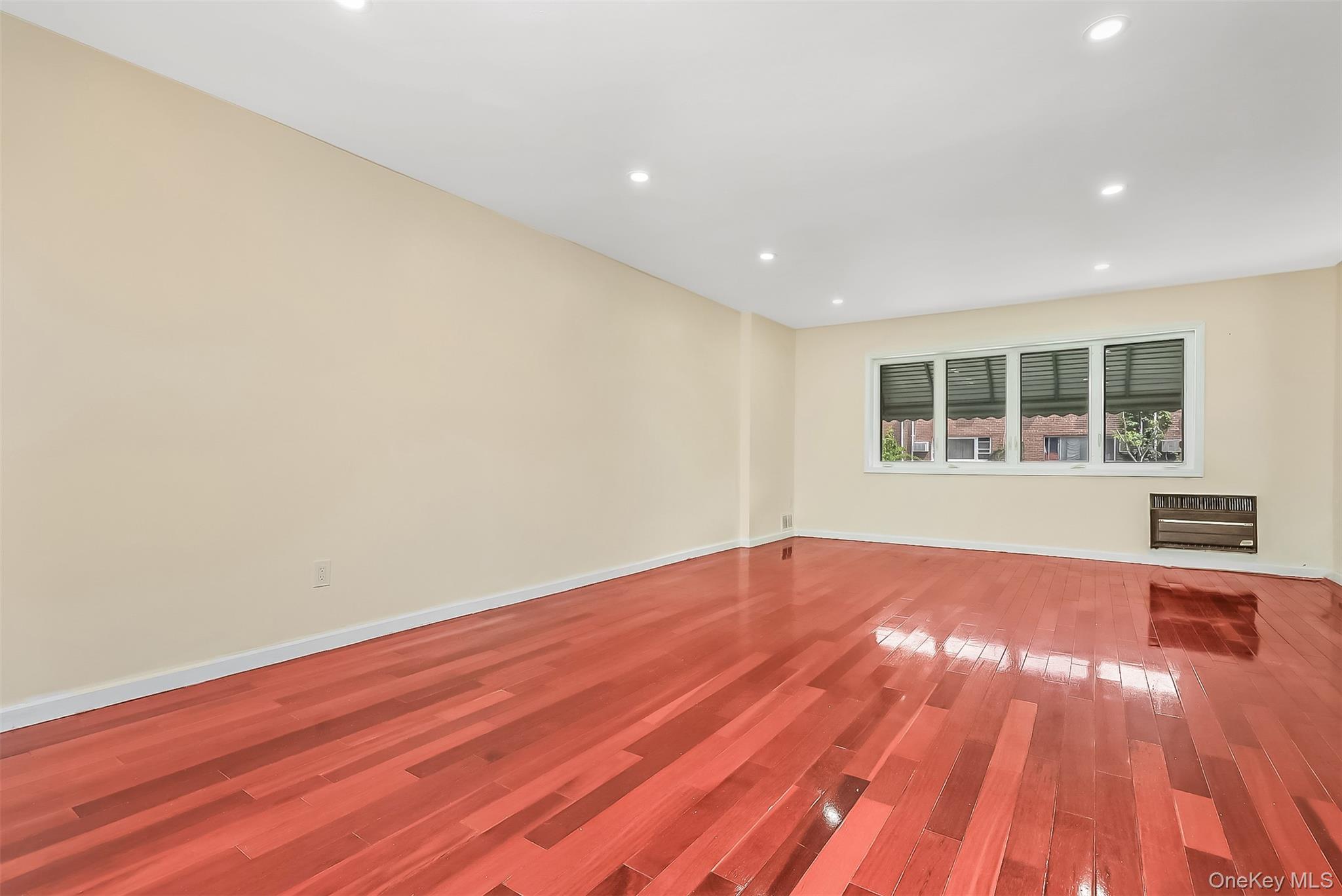 Single Family E 81st Street  Brooklyn, NY 11236, MLS-1041079-3