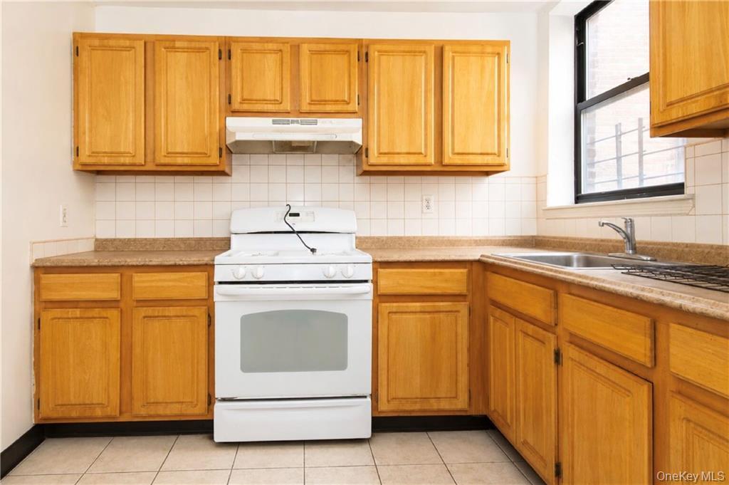 Single Family Sumpter Street  Brooklyn, NY 11233, MLS-1041082-16