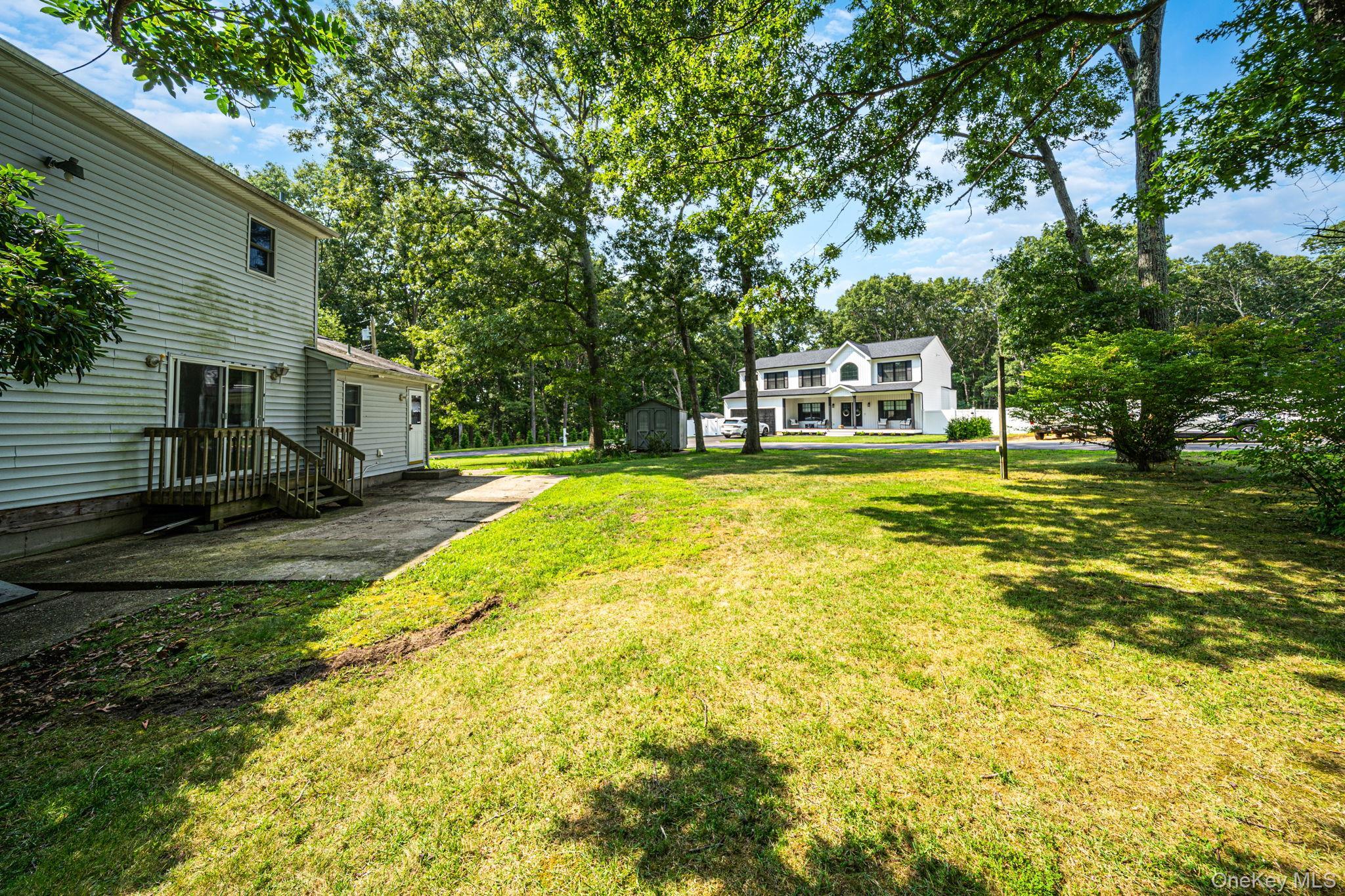 Single Family Oak Street  Suffolk County, NY 11720, MLS-1041087-11