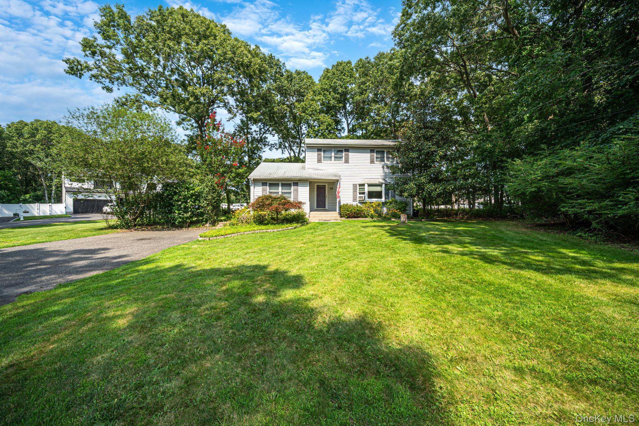 Single Family Oak Street  Suffolk County, NY 11720, MLS-1041087-2