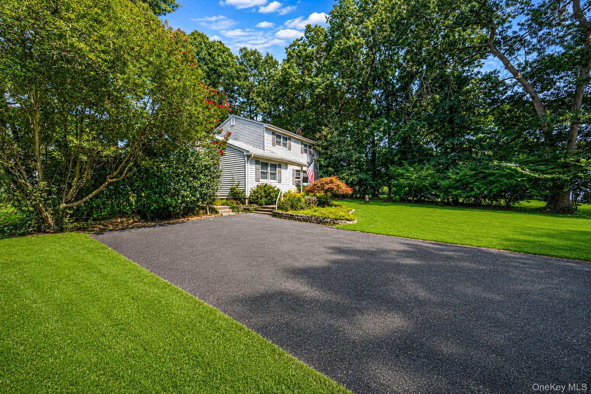 Single Family Oak Street  Suffolk County, NY 11720, MLS-1041087-3