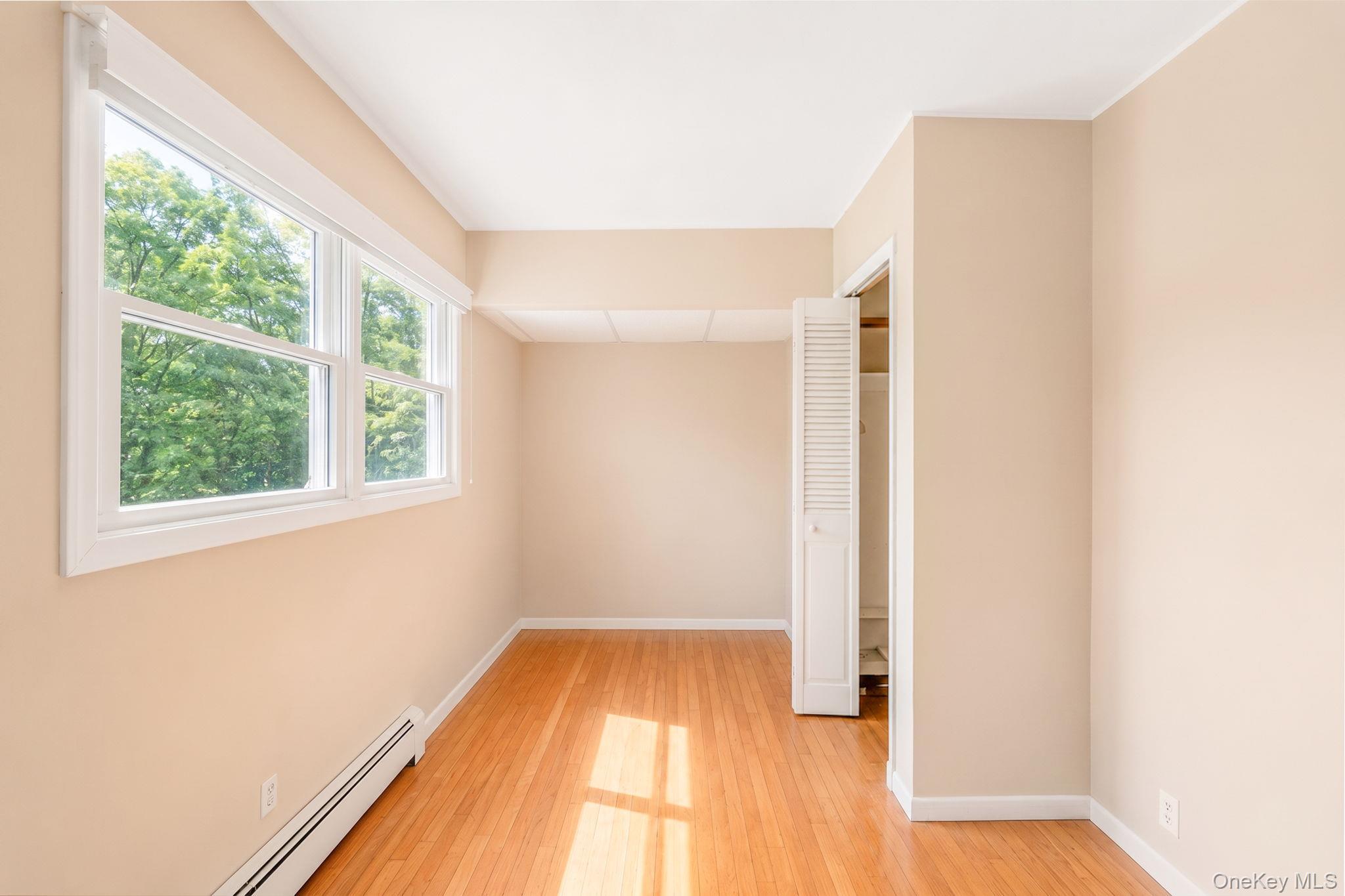 Single Family Oak Street  Suffolk County, NY 11720, MLS-1041087-30