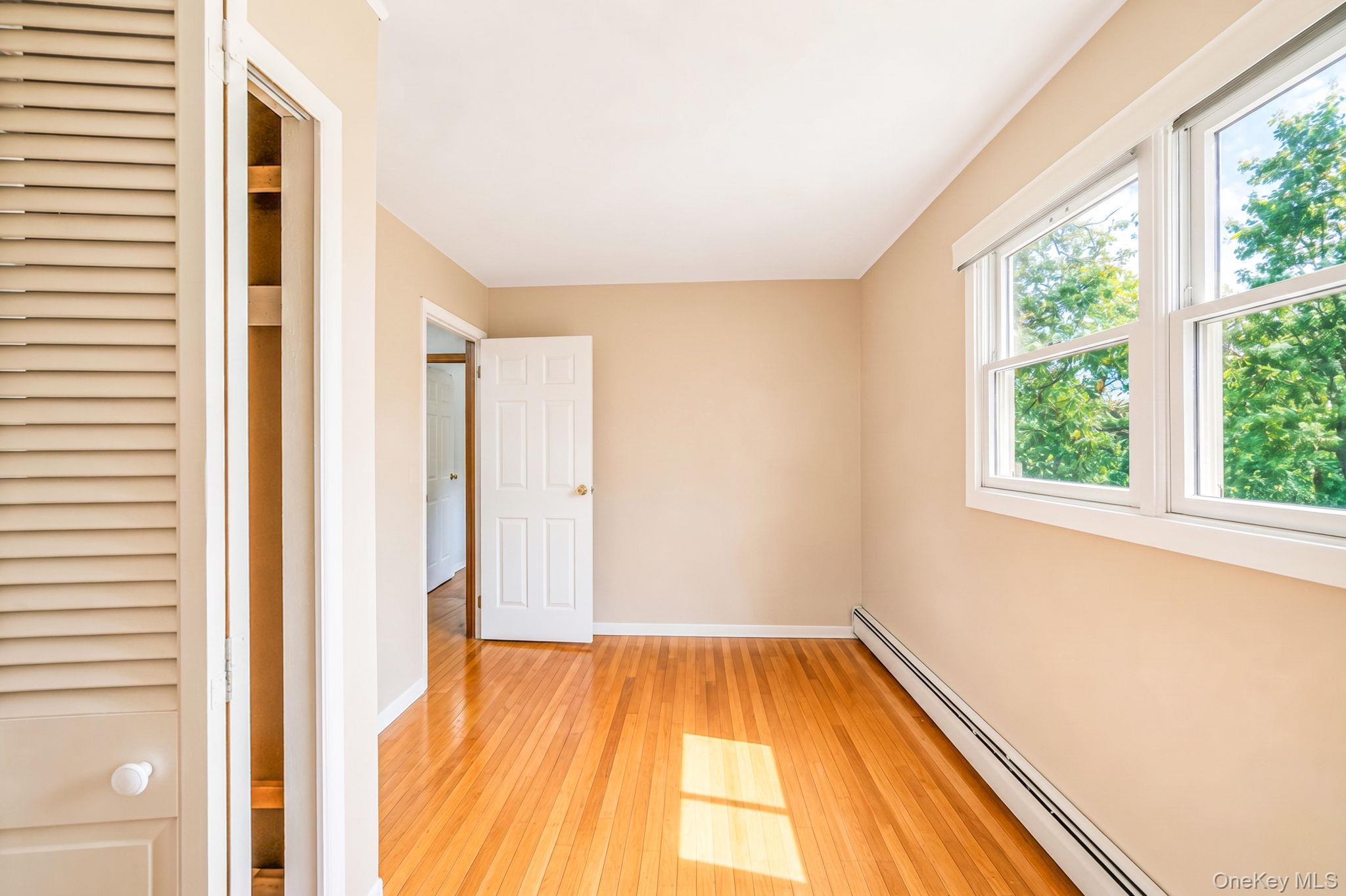 Single Family Oak Street  Suffolk County, NY 11720, MLS-1041087-31
