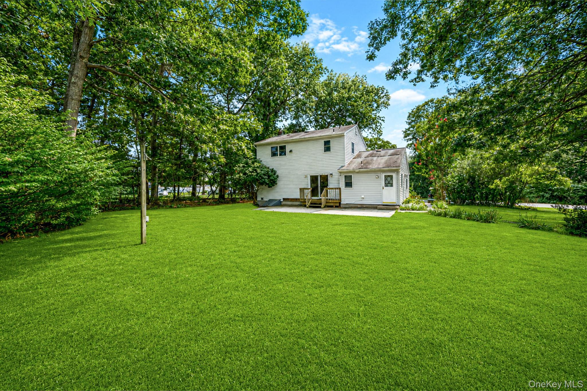 Single Family Oak Street  Suffolk County, NY 11720, MLS-1041087-8