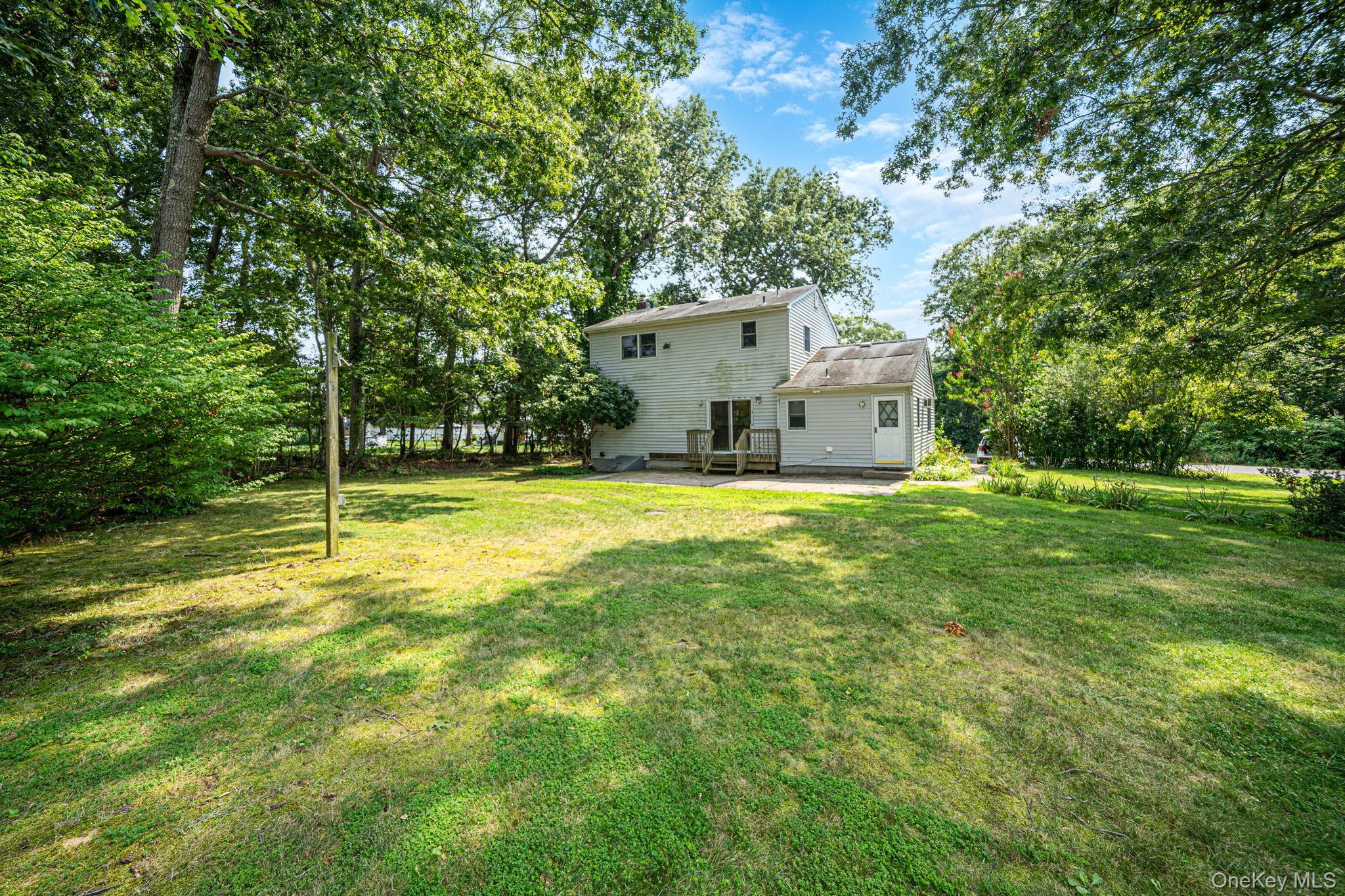 Single Family Oak Street  Suffolk County, NY 11720, MLS-1041087-9