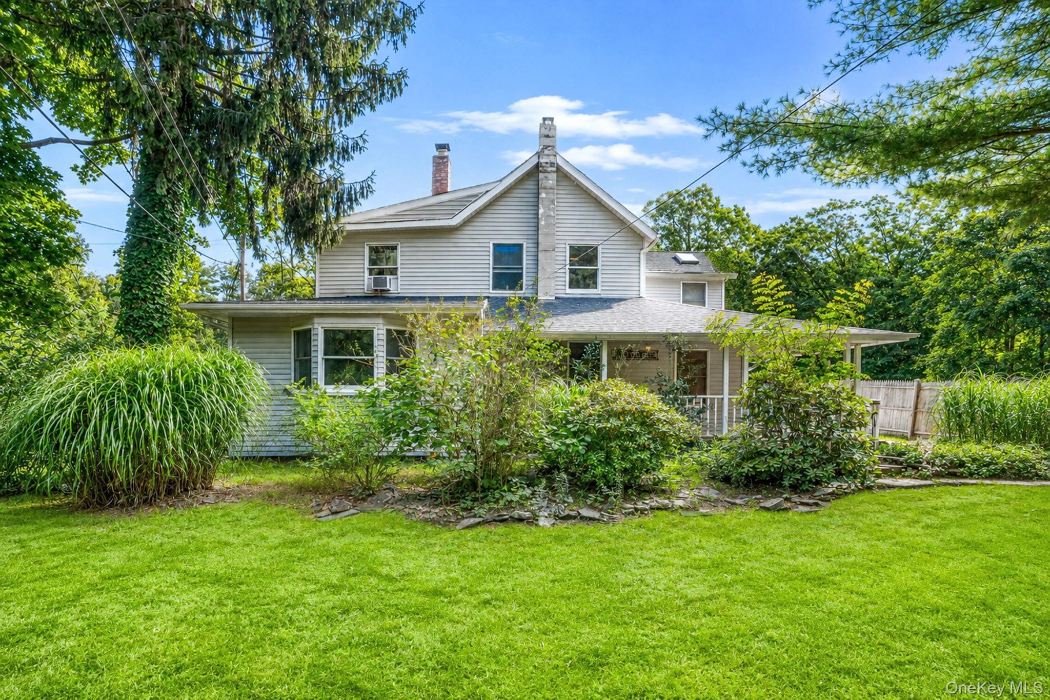 Single Family Oak Street  Suffolk County, NY 11763, MLS-1041110-3