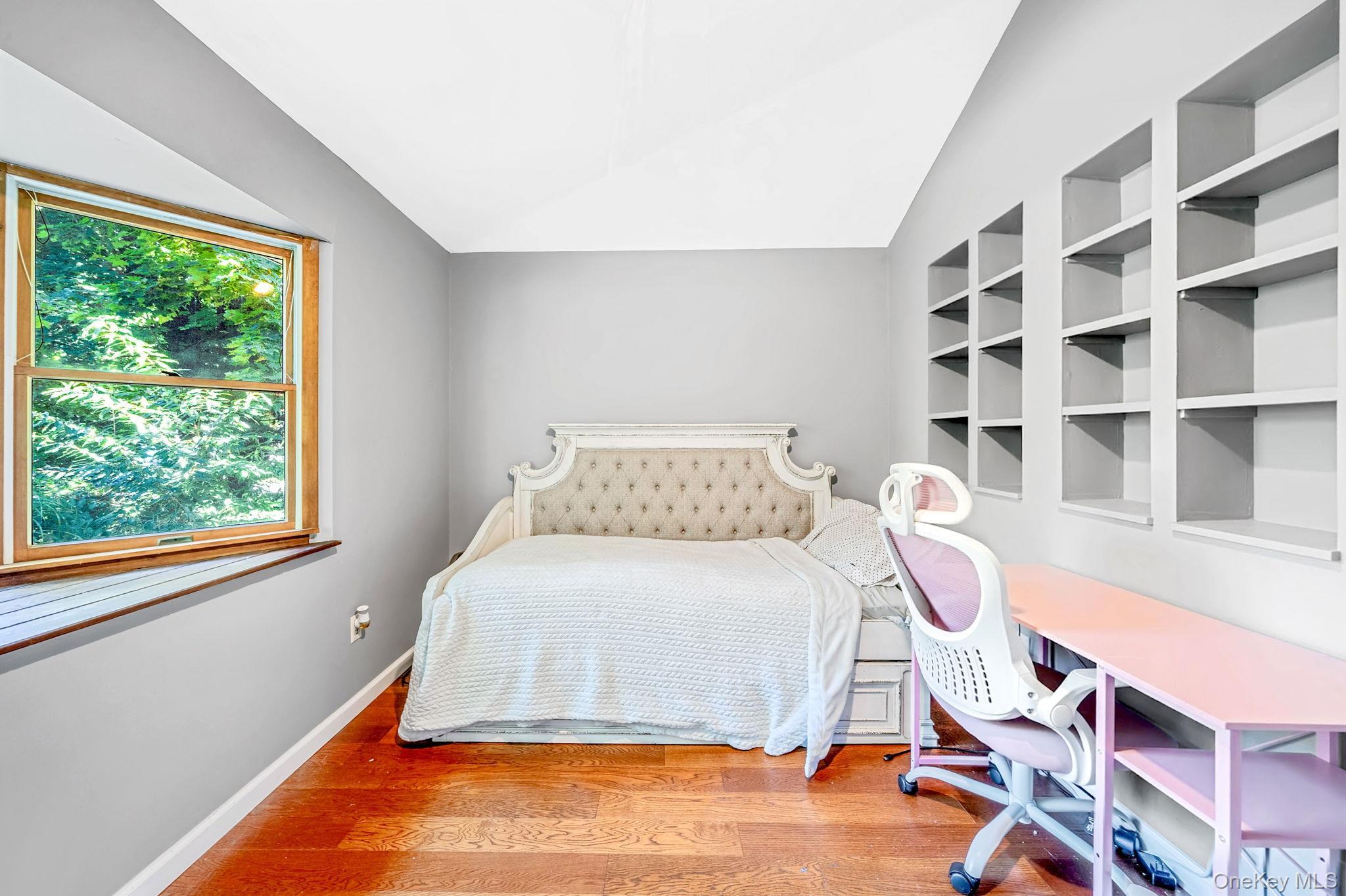 Single Family Oak Street  Suffolk County, NY 11763, MLS-1041110-33