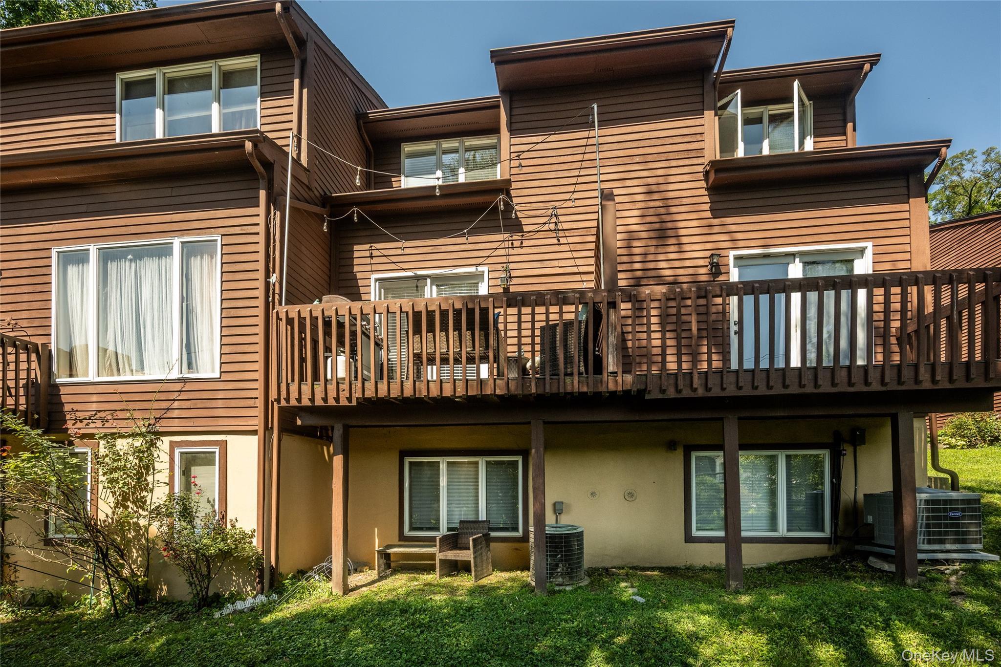Single Family Davids Lane Westchester County, NY 10562, MLS-1041117-14