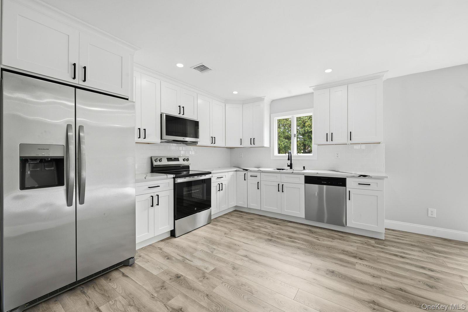 Single Family Adobe Drive Suffolk County, NY 11967, MLS-1041118-7