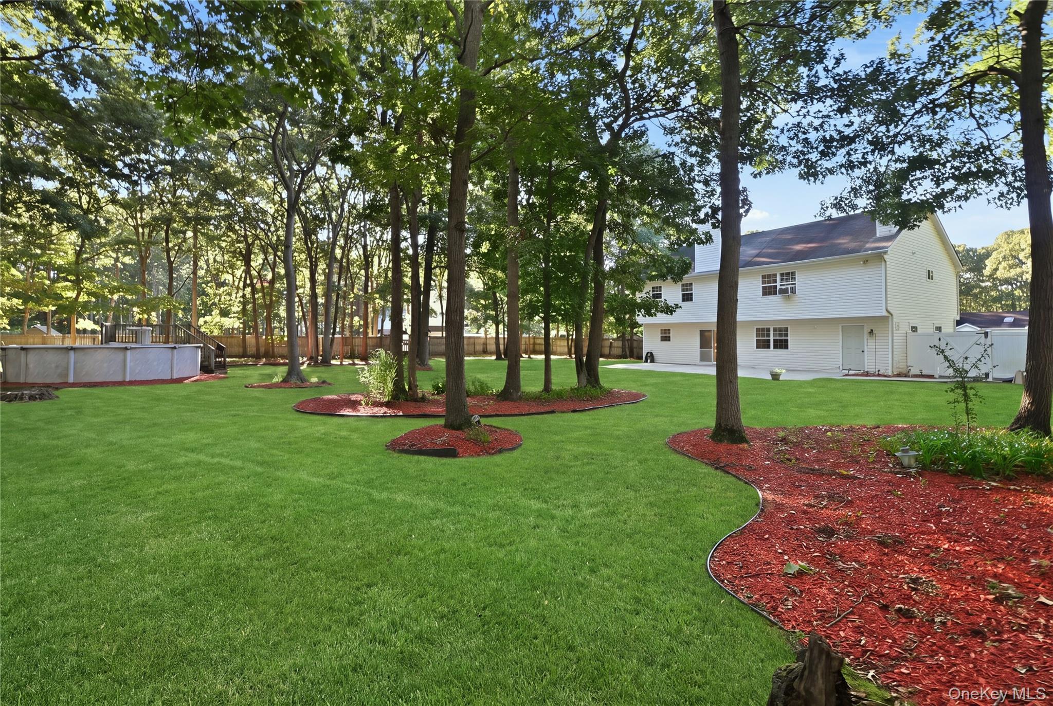 Single Family Mulligan Drive Suffolk County, NY 11763, MLS-1041121-31
