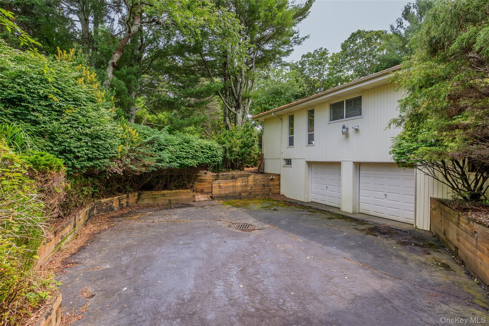 Single Family The Registry  Suffolk County, NY 11942, MLS-1041126-5