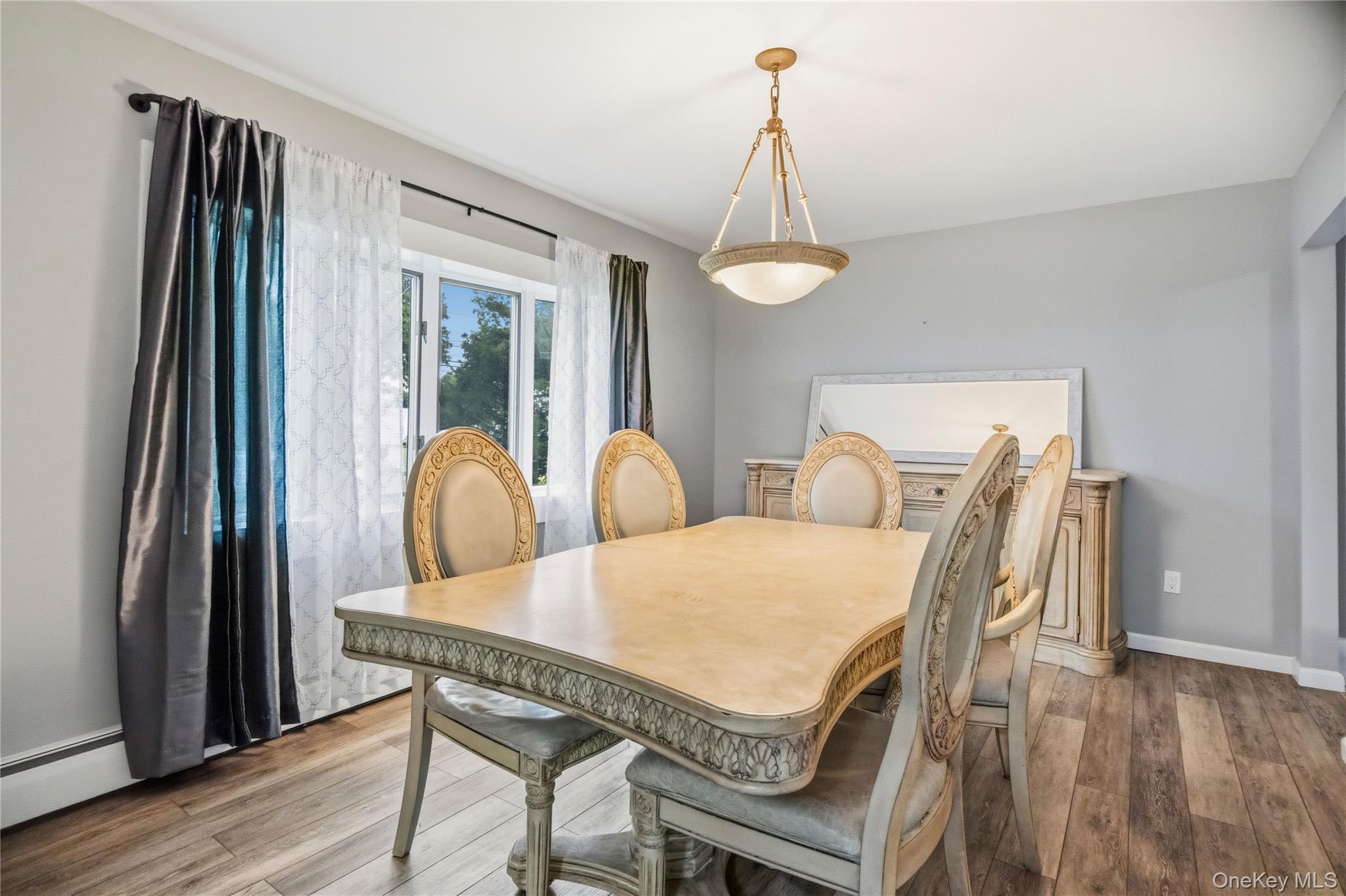 Single Family Block Boulevard  Suffolk County, NY 11776, MLS-1041140-7